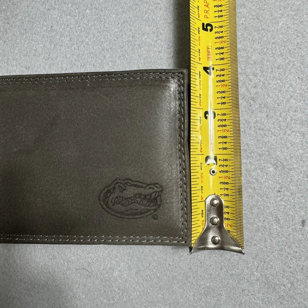 NCAA Zep-Pro Genuine Leather Bifold Wallet Gray Florida Gators Logo College